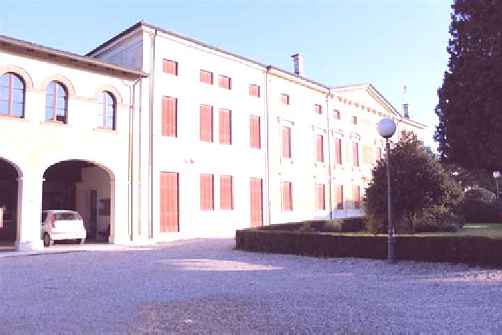 Clara, 34 — Escort in San Pietro di Morubio, Italy