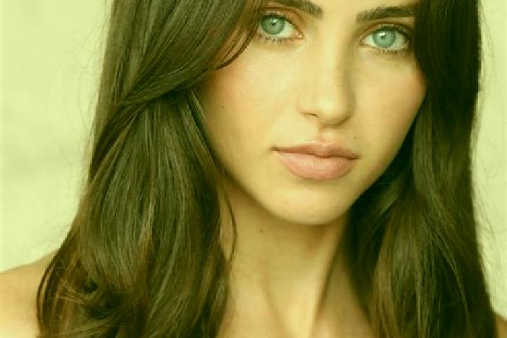Clara, 35, a brunette amber-eyed caucasian companion based in Glenroy. Offering OWO, Party Girl, GFE, Girlfriend Experience. Available for incall and outcall...