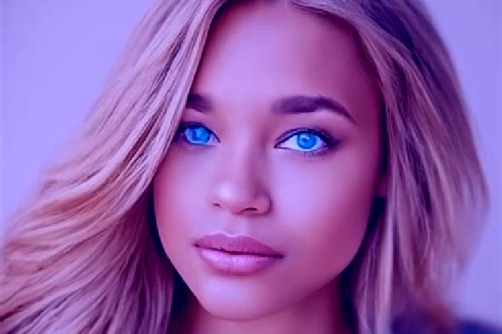 Clara, 35, a dark blonde blue-eyed latina companion based in Montegabbione. Offering Duos, Roleplay. Available for incall and outcall, overnight bookings ava...