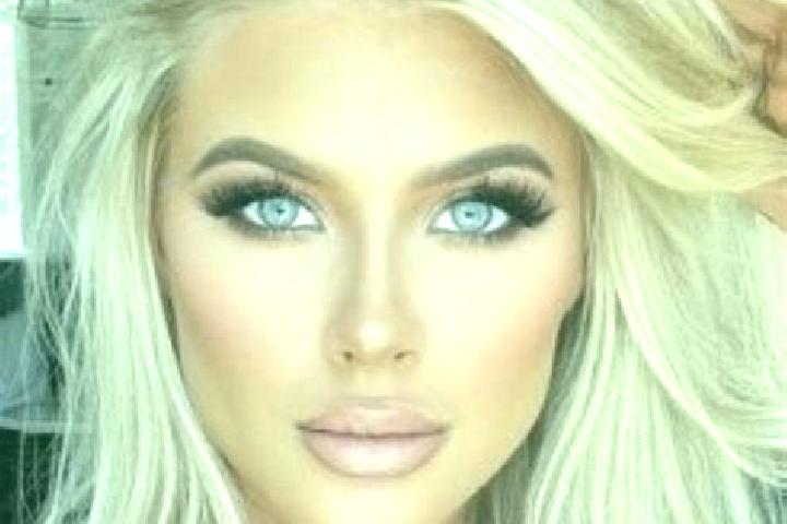 Clara, 35, a platinum blonde brown-eyed caucasian companion based in Andro. Offering Dinner Date, Erotic Massage, Party Girl, Fetish, A-Level. Available for ...