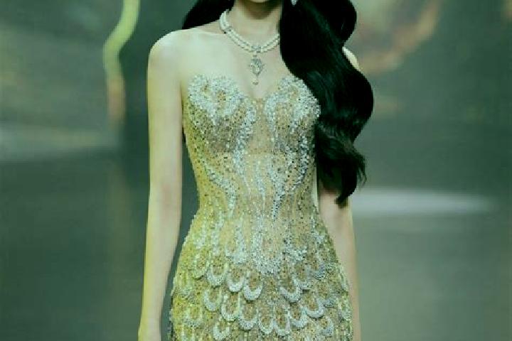 Clara, 35 — Escort in Huong Thuy, Vietnam