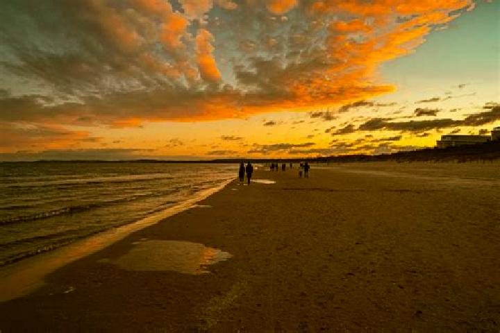 Clara, 35 — Escort in Kozminek, Poland