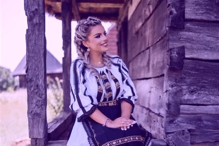 Clara, 35 — Escort in Lapugiu de Jos, Romania