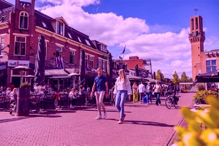 Clara, 35 — Escort in Woolde, Netherlands