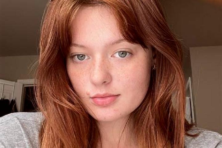 Clara, 36, a red grey-eyed latina companion based in Kollum. Offering GFE, CIM, Deep French Kissing. Available for incall and outcall, day and evening dates.