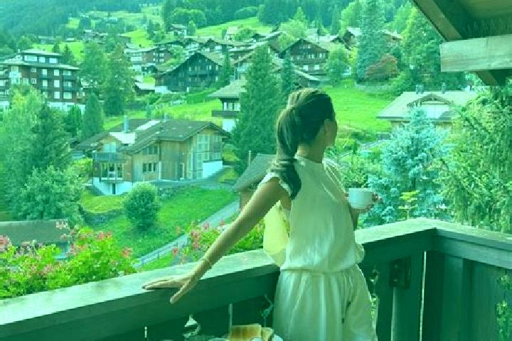 Clara, 36 — Escort in Trullikon, Switzerland