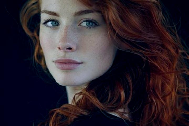 Clara, 37, a auburn green-eyed mediterranean companion based in San Juan de los Arcos. Offering Striptease, Domination, OWO, Deep French Kissing, Travel Comp...