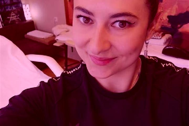 Clara, 37, a black dark-eyed caucasian companion based in Sankt Niklaus. Offering Roleplay, Deep French Kissing, Fetish. Available for incall and outcall, da...