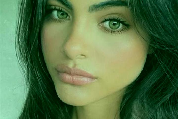 Clara, 37, a brunette green-eyed latina companion based in Lima. Offering Girlfriend Experience, Striptease, GFE, CIM. Available for incall and outcall, day ...