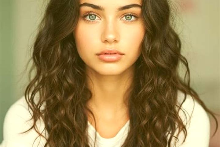 Clara, 37, a brunette green-eyed mediterranean companion based in Rovereto. Offering OWO, Fetish, Striptease, Deep French Kissing. Available for incall and o...