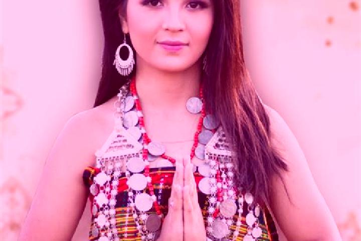Clara, 37 — Escort in Bishramganj, India