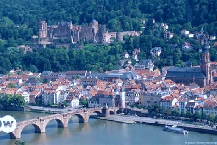 Clara, 37 — Escort in Buehl, Germany
