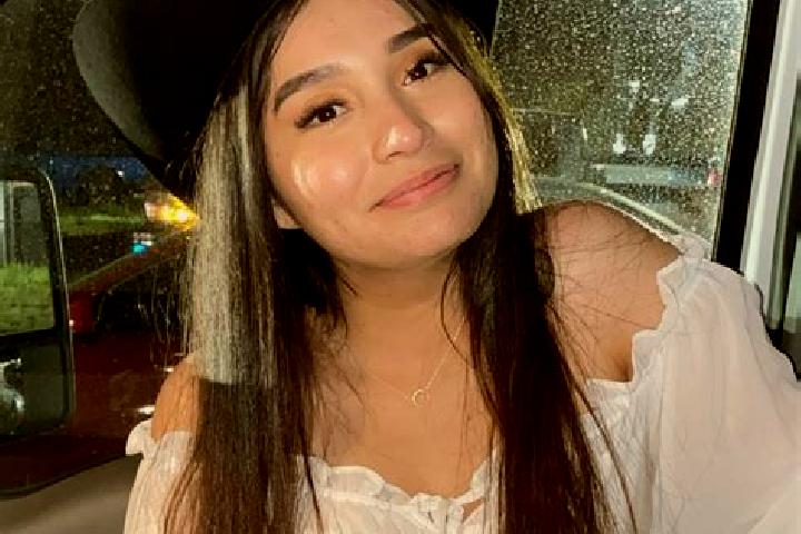 Clara, 37 — Escort in Edmonds, United States