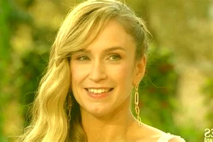 Clara, 37 — Escort in Fournival, France