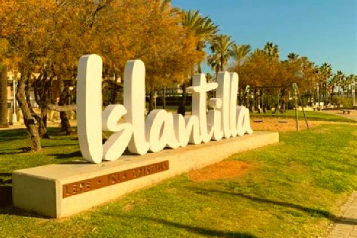Clara, 37 — Escort in Islantilla, Spain