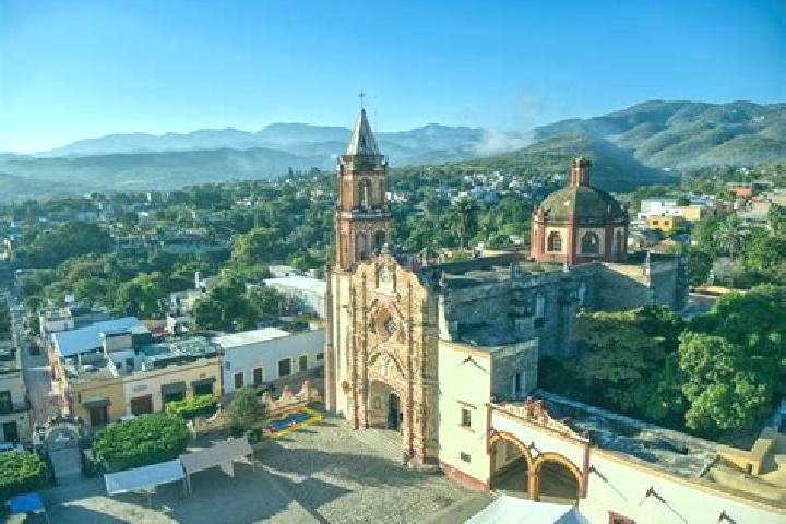 Clara, 37 — Escort in Jalpan (Jalpan San Simon), Mexico
