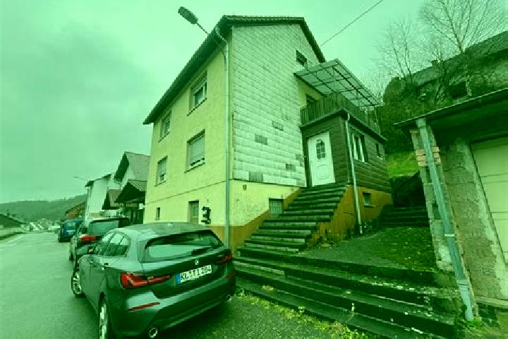 Clara, 37 — Escort in Obernheim-Kirchenarnbach, Germany