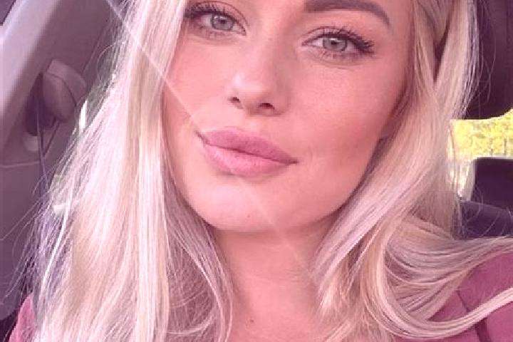 Clara, 38, a blonde hazel-eyed ebony companion based in Raqqefet. Offering GFE, Girlfriend Experience, Massage, A-Level, Couples. Available for incall and ou...