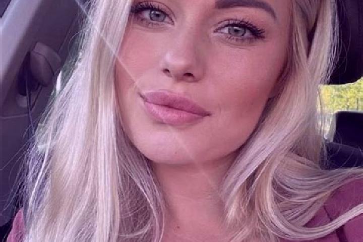 Clara, 38, a blonde hazel-eyed mediterranean companion based in El Castillo. Offering Massage, Girlfriend Experience, Couples, Duos. Available for incall and...