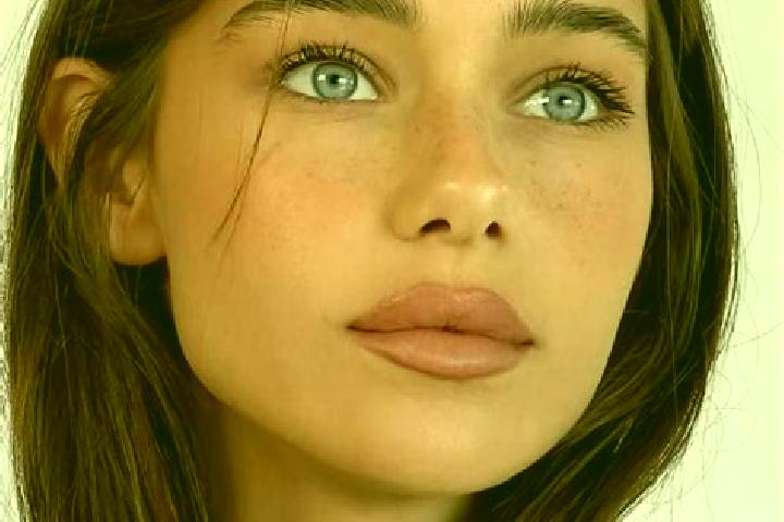 Clara, 38, a brunette blue-eyed mixed companion based in Lancut. Offering GFE, Massage, Tantra. Available for incall and outcall, day and evening dates.
