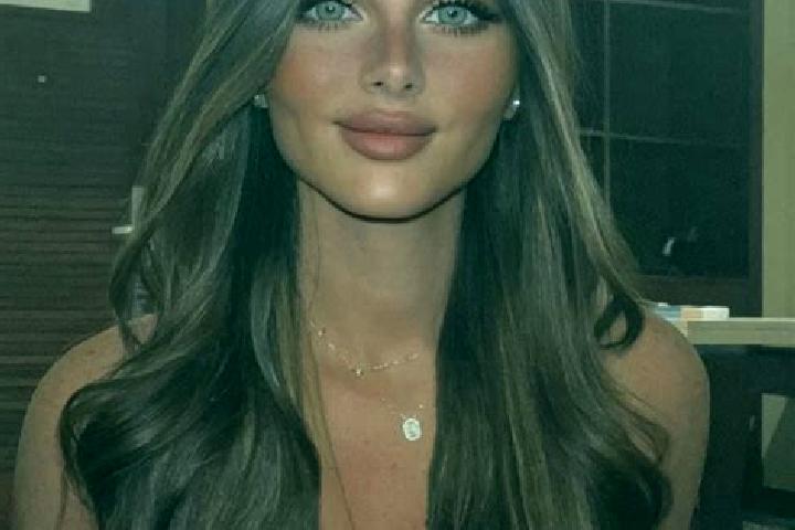 Clara, 38, a brunette dark-eyed caribbean companion based in Menden. Offering Dinner Date, CIM. Available for incall and outcall, day and evening dates.