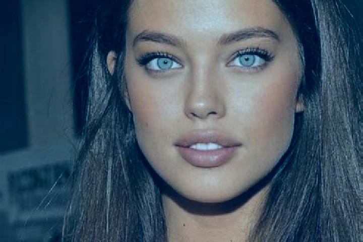 Clara, 38, a chestnut green-eyed mediterranean companion based in Montpellier-de-Medillan. Offering Travel Companion, OWO, Couples, Fetish. Available for inc...