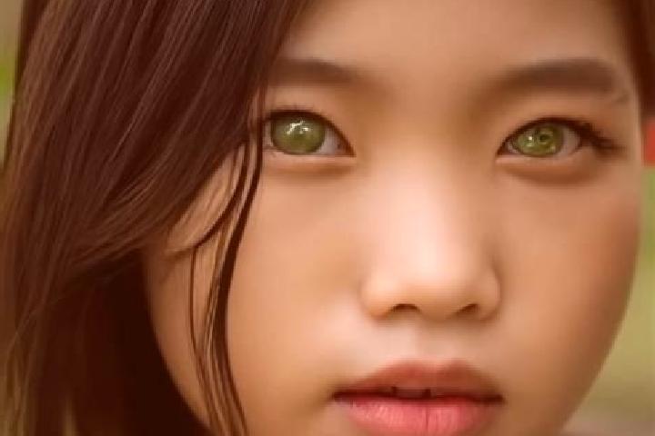Clara, 38, a red green-eyed asian companion based in Al Kharjah. Offering CIM, Travel Companion. Available for incall and outcall, overnight bookings available.