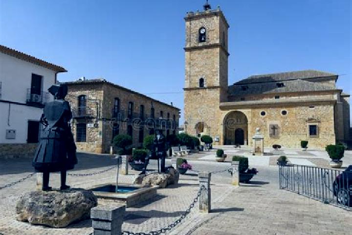 Clara, 38 — Escort in El Toboso, Spain