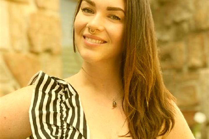 Clara, 38 — Escort in Elmore, United States