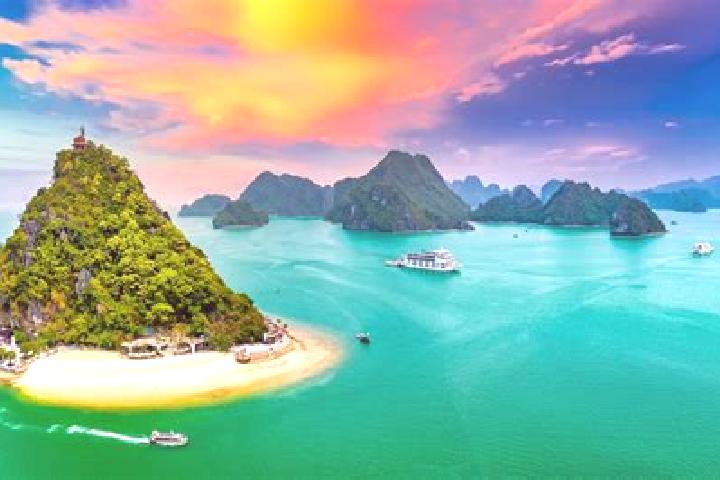 Clara, 38 — Escort in Huong Tra, Vietnam