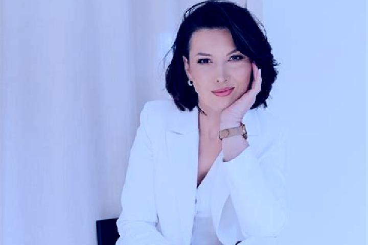 Clara, 38 — Escort in Marki, Poland