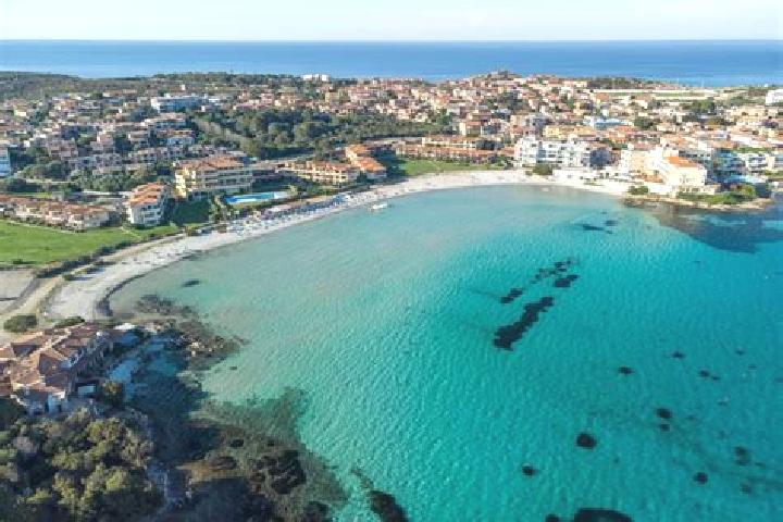 Clara, 38 — Escort in Paradiso degli Aranci, Italy