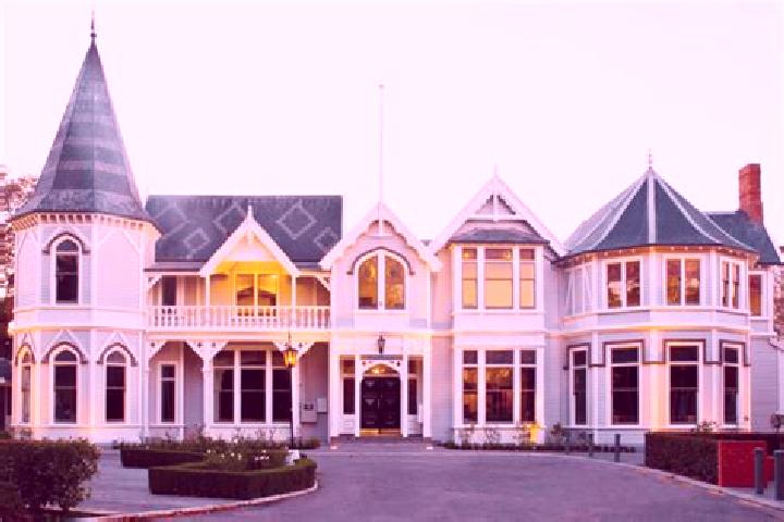Clara, 38 — Escort in Strowan, New Zealand