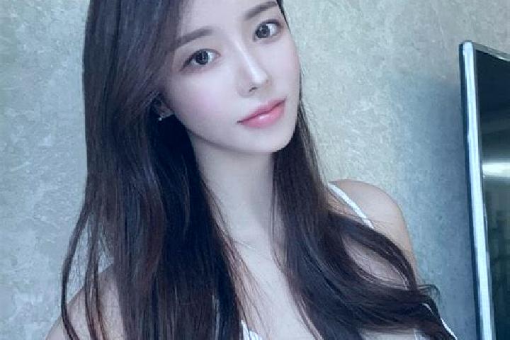 Clara, 38 — Escort in Xiafan, China