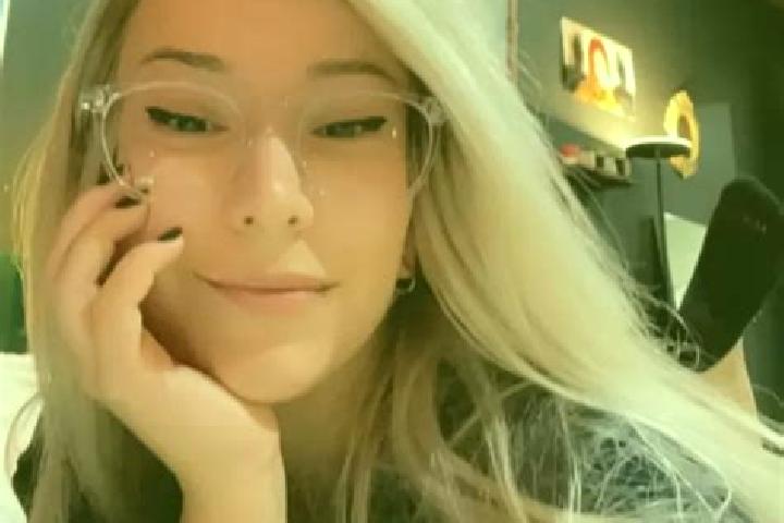 Clara, 39, a blonde grey-eyed mixed companion based in Heudreville-sur-Eure. Offering A-Level, BDSM, Party Girl. Available for incall and outcall, overnight ...