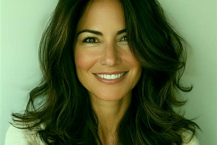 Clara, 39, a brunette green-eyed middle eastern companion based in Volot. Offering Prostate Massage, Duos, Party Girl, Couples, Roleplay. Available for incal...