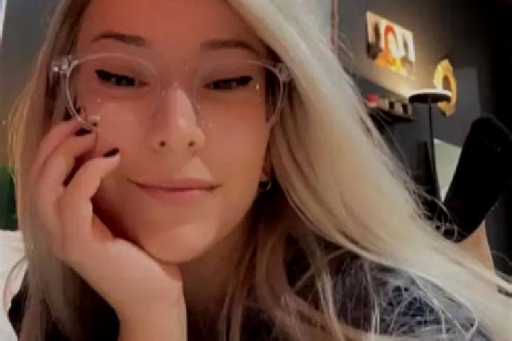 Clara, 39, a dark blonde grey-eyed mixed companion based in Brembate di Sopra. Offering Fetish, Overnight, Massage. Available for incall and outcall, day and...