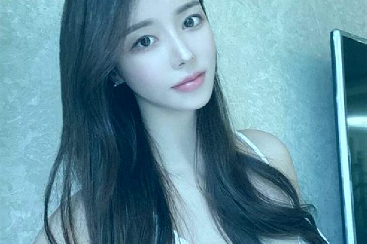 Clara, 39 — Escort in Cengang, China