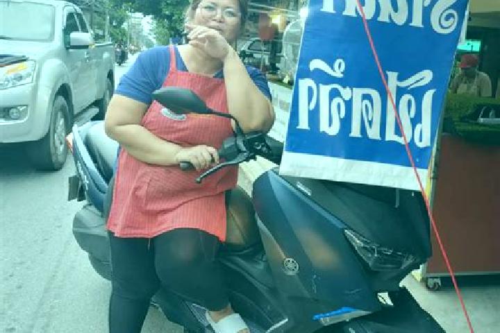 Clara, 39 — Escort in Kham Sakae Saeng, Thailand