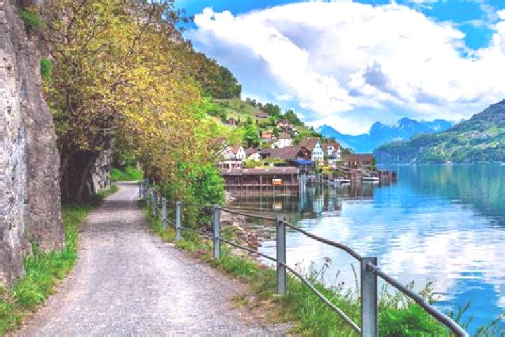 Clara, 39 — Escort in Koeniz, Switzerland