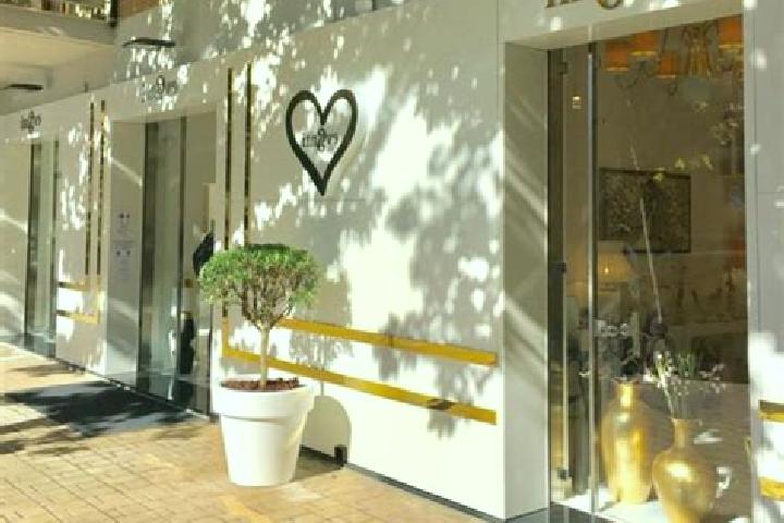Clara, 39 — Escort in Latiano, Italy