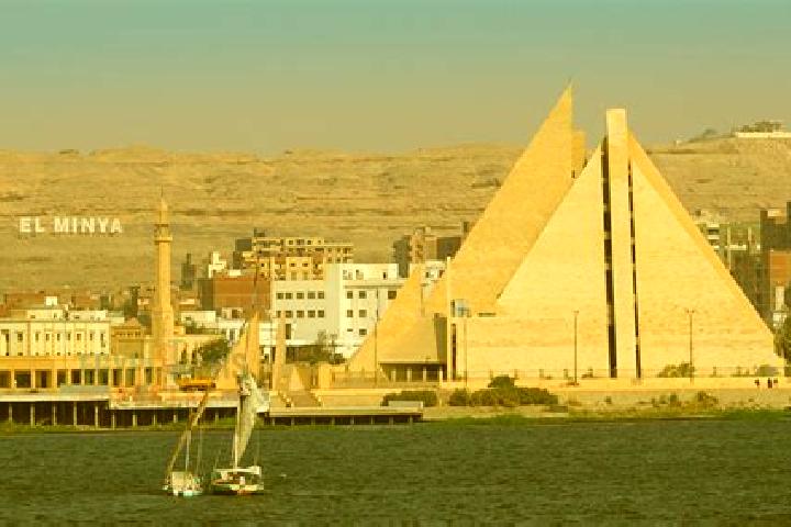 Clara, 39 — Escort in Minya al Qamh, Egypt