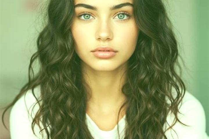 Eleanor, 20, a auburn hazel-eyed mediterranean companion based in Pershagen. Offering GFE, Deep French Kissing, Fetish, Domination, Roleplay. Available for i...