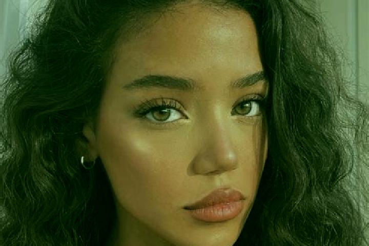 Eleanor, 20, a black brown-eyed caucasian companion based in Blind Bay. Offering Tantra, Dinner Date, OWO, Roleplay. Available for incall and outcall, day an...