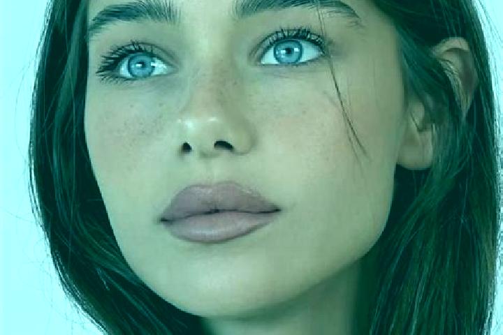 Eleanor, 20, a brunette amber-eyed latina companion based in Farrokhabad. Offering Massage, Tantra, Couples. Available for incall and outcall, overnight book...