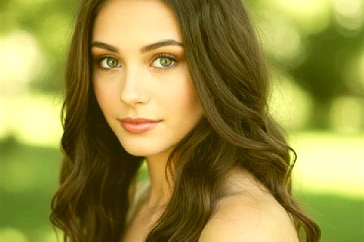 Eleanor, 20, a brunette hazel-eyed middle eastern companion based in Suurbraak. Offering Erotic Massage, Roleplay, Striptease. Available for incall and outca...