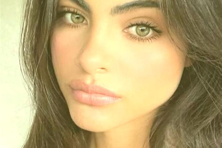 Eleanor, 20, a red green-eyed caucasian companion based in Oosseld. Offering CIM, Couples, OWO, Domination. Available for incall and outcall, overnight booki...