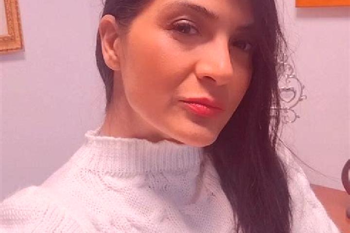 Eleanor, 20 — Escort in Galbeni, Romania