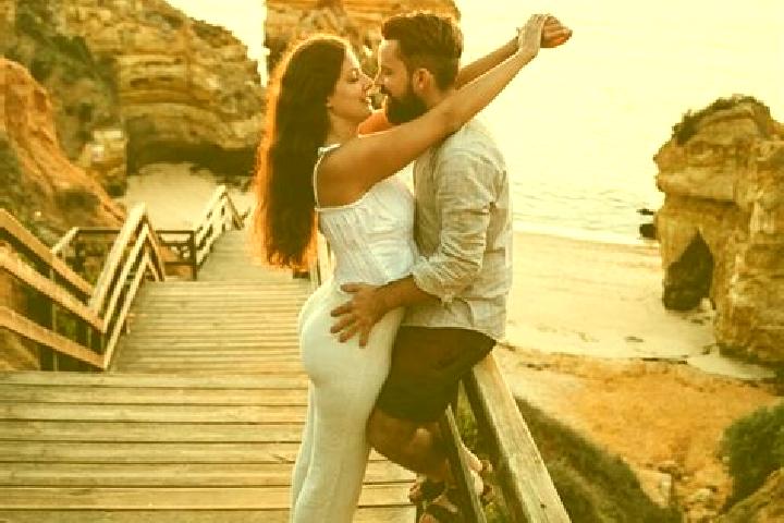 Eleanor, 20 — Escort in Shales, Albania
