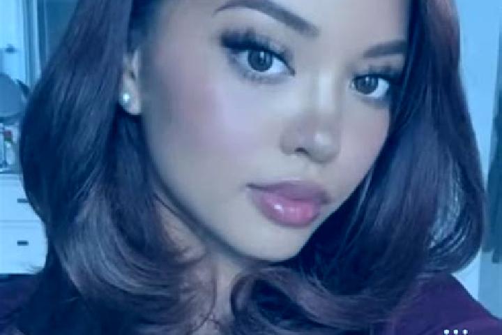 Eleanor, 21, a auburn brown-eyed latina companion based in Priamurskiy. Offering Domination, Couples, Duos. Available for incall and outcall, overnight booki...